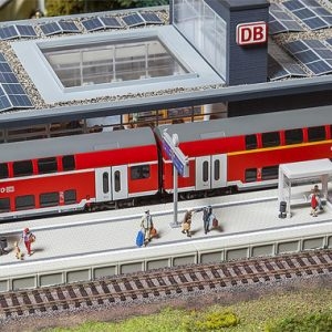 120202 Faller Moderner Bahnsteig mit Zubehö