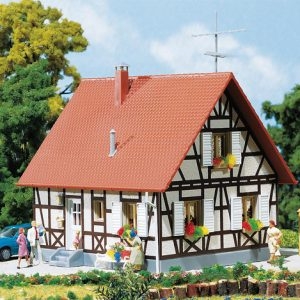 130222 Faller Einfamilienhaus mit Fachwerk
