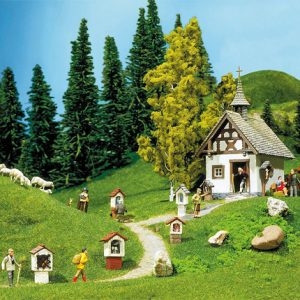 130235 Faller Kapelle mit Wegkreuzen