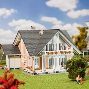 130394 Faller Haus Prestige