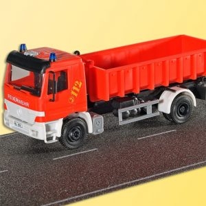 18249 Kibri H0 Feuerwehr MB ACTROS 2-achs mit Abrollcontainer **Auslauf**