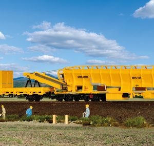 26264 Kibri H0 Schutzwagen mit Auflage für MFS 100 und Container GleisBau, Fertigmodell