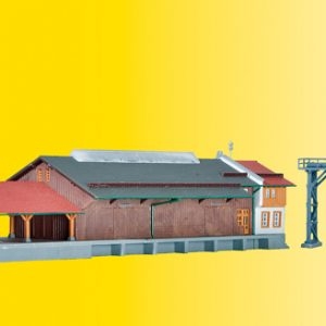 36606 Kibri Z Güterhalle mit Überladekran und Rampe