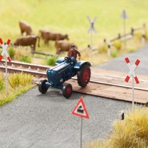 14303 Noch Andreaskreuze8 Stück