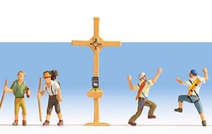 15874 Noch Bergwanderer mit Gipfelkreuz