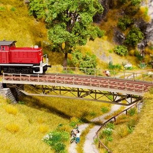 67024 Noch Brückenfahrbahn, gerademit Brückenköpfen