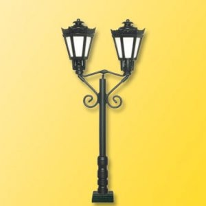 60731 Viessmann H0 Parklaterne zweiflammig, schwarz, mit Kontaktstecksockel, 2 LEDs warmweiß