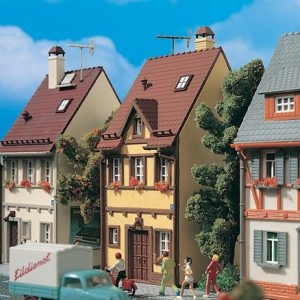 43671 Vollmer H0 Wohnhaus Bahnhofstraße 13