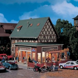 43681 Vollmer H0 Luigi´s Pizzeria mit Inneneinrichtung und LED-Beleuchtung, Funktionsbausatz