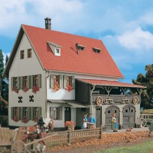 43721 Vollmer H0 Bauernhaus mit Scheune
