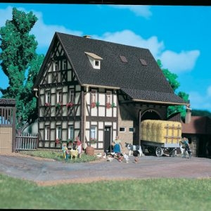 43731 Vollmer H0 Bauernhaus mit Scheune und Hoftor
