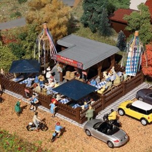 43784 Vollmer H0 Biergarten mit Zubehör