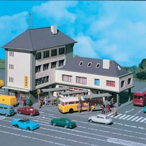 47724 Vollmer N Postamt mit Nebengebäude und Bushaltestelle