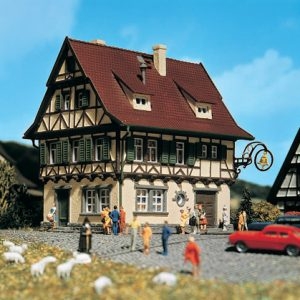 47731 Vollmer N Gasthof Zur Glocke mit LED-Beleuchtung, Funktionsbausatz