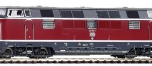 52607 Piko ~Diesellok BR 221 DB IV + PluX 22 Dec.