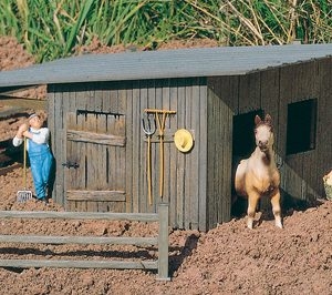62247 Piko Stall mit Remise