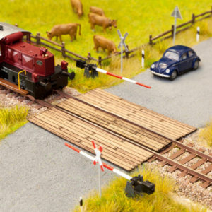 14624 Noch Bahnübergang Holzbohlen