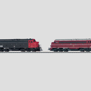 37670 Marklin 2 diesellocomotieven serie MY 1100 van de Deense Staatsspoorwegen (DSB).