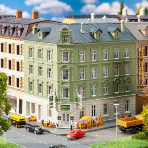 232313 Faller Stadteckhaus mit Kneipe