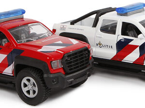 510249 Kids Globe / 2-play Politie volvo V70 met licht en geluid