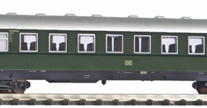 40624 Piko N-Schürzeneilzugwg. 2. Kl. DB III