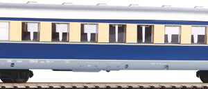 40626 Piko N-Schürzeneilzugwg. Beigeblau ÖBB III