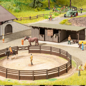 66717 Noch micro-motion Reitplatz mit Pferde-Boxen