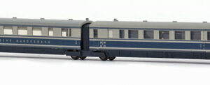 88870 Marklin Dieselschnelltriebwagen SVT 04 DB