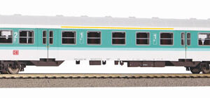 40647 Piko N-Personenwg. Silberling mintgrün 1./2. Kl. DB AG V