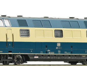 71089 Roco Diesellok BR 221 oz/bl Snd.