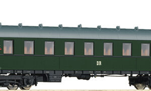 74863 Roco Schnellzugwag. 2. Kl. DR