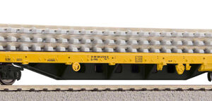 24501 Piko Flachwg. Rs Bauzug VI, beladen mit Betonschwellenstapel