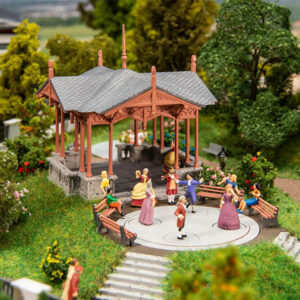 130655 Faller Musikpavillon mit tanzenden F