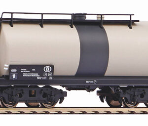 24540 Piko Kesselwg. o. Bh./ Wagon citerne à sans guérite de frein SNCB III