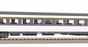 94084 Piko N-Perswg. Corail 1.Kl. SNCF IV