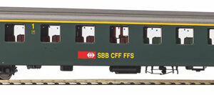 96777 Piko Personenwg. EW I 1. Kl. Grün, neue Schrift SBB V