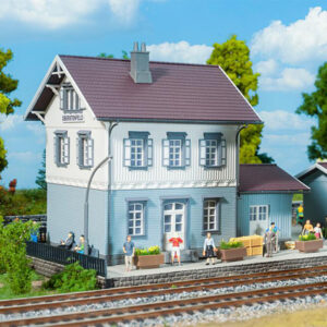 110138 Faller Bahnhof Oberstenfeld