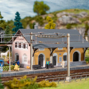 212128 Faller Bahnhof Lavin