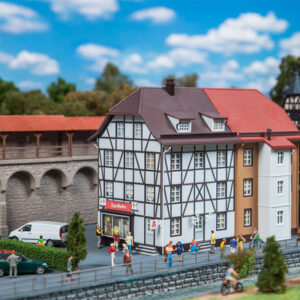 130417 Faller Burg-Apotheke