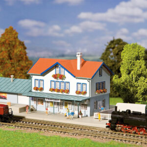 212110 Faller Bahnhof Feuerbach