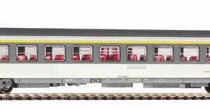 97138 PIKO Perswg. Corail 1.Kl. SNCF IV
