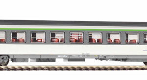 97139 PIKO Perswg. Corail 2.Kl. SNCF IV