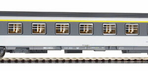 97140 PIKO Perswg. Corail 1.Kl. SNCF IV