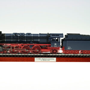 39009 Marklin Schnellzug-Dampflok BR 01 DB