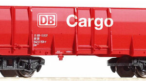 98553A1 Piko Hogeboordwagen Eaos van DB Cargo, tijdperk V