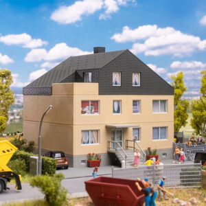 130755 Faller Mehrfamilienhaus